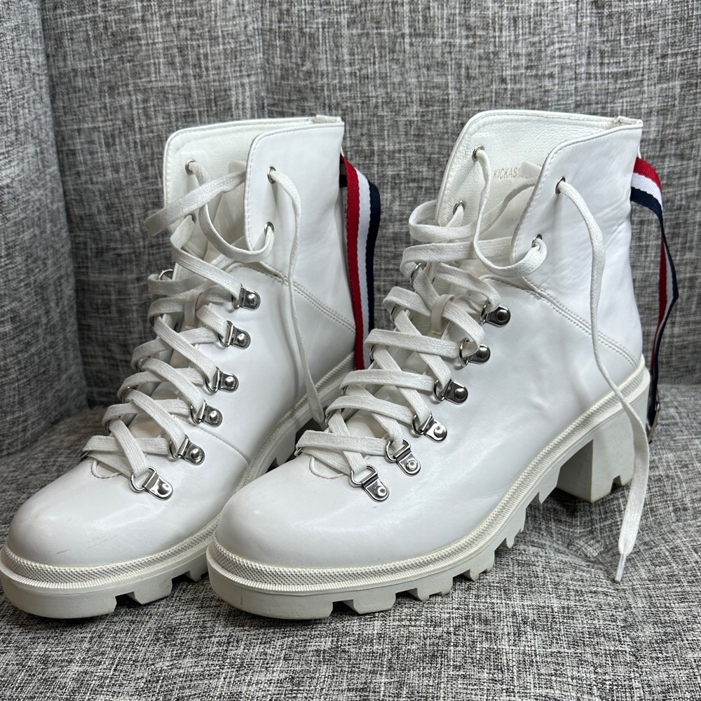 Stylish White Lace-Up Women's Boots